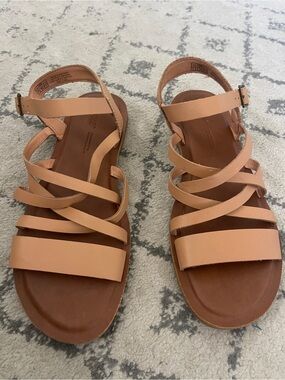 TOMS Women’s Strappy Tan Leather Sandals